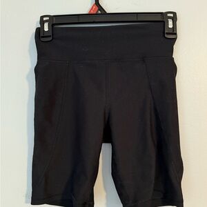 Old Navy Girls  Black Bike Shorts 10/12 L with pockets